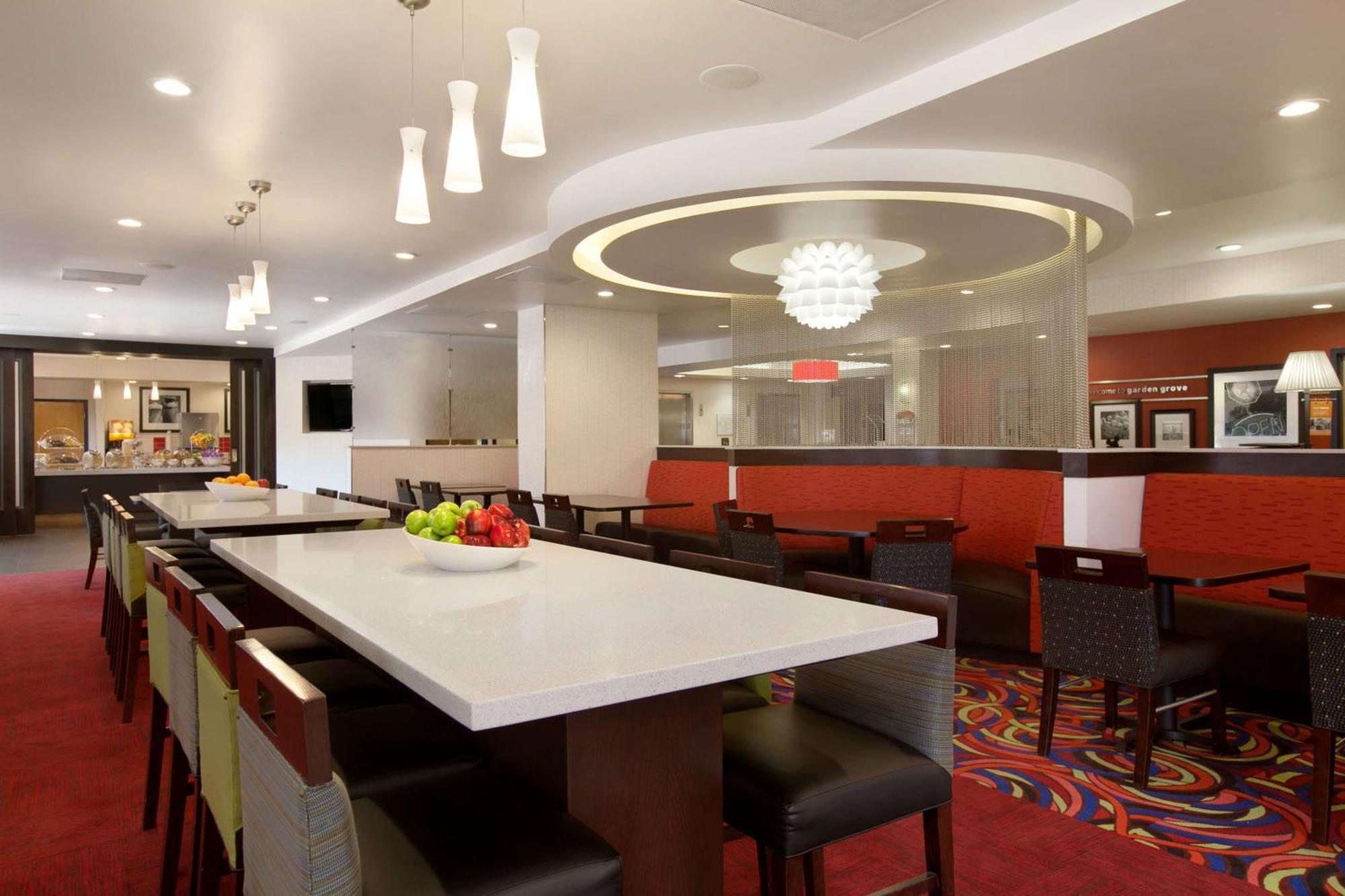Hampton Inn & Suites Anaheim Garden Grove Exterior foto